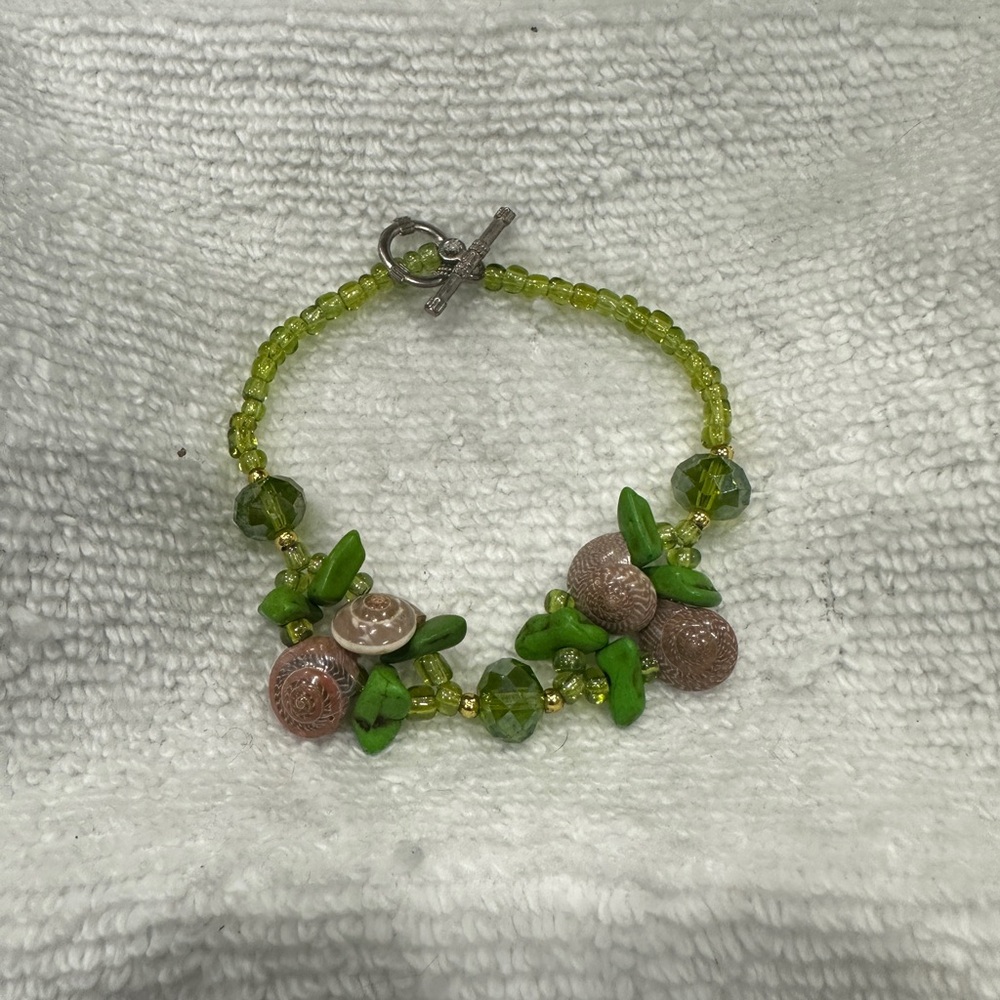 Green Beaded Bracelet with Brown Accents